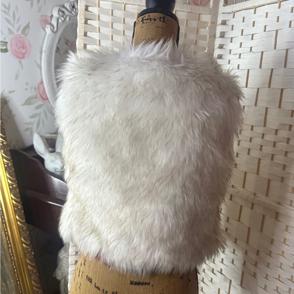 White Faux Fur Bohemian Vest - Picture 6 of 6